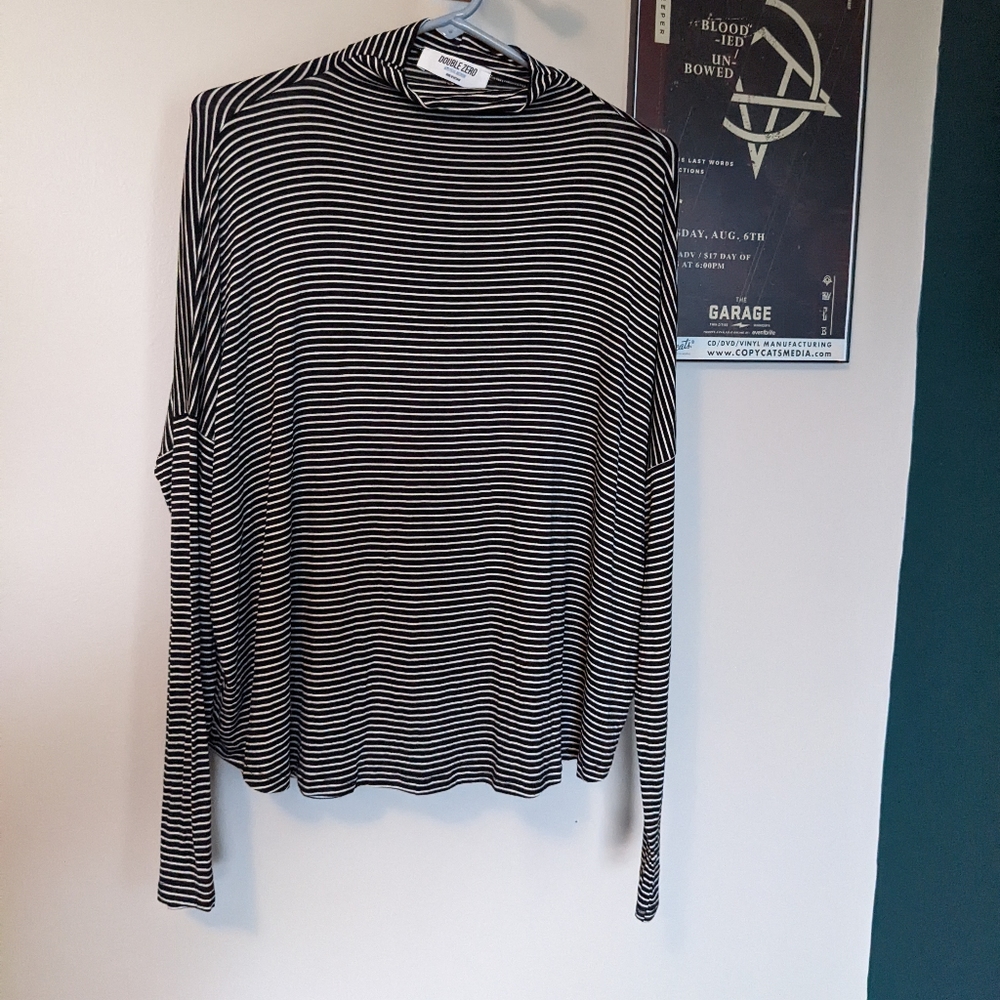 🖤 Soft and Slouchy Mock Neck Top